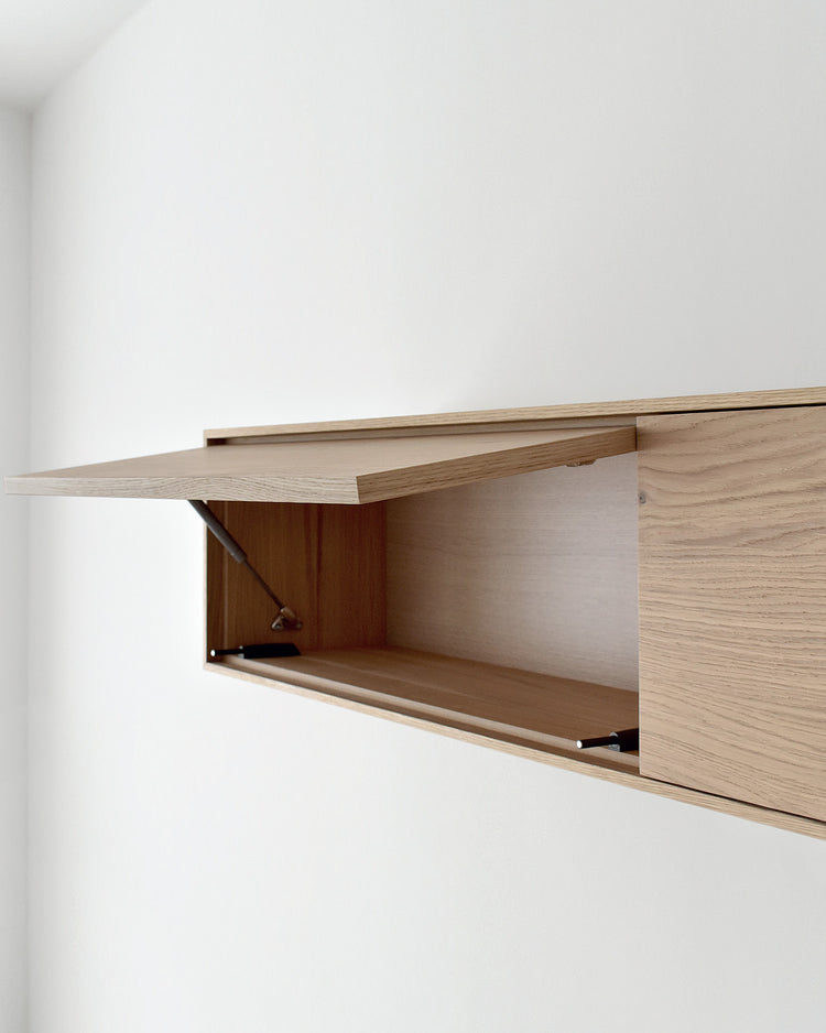 AREN hanging cabinet in natural oak