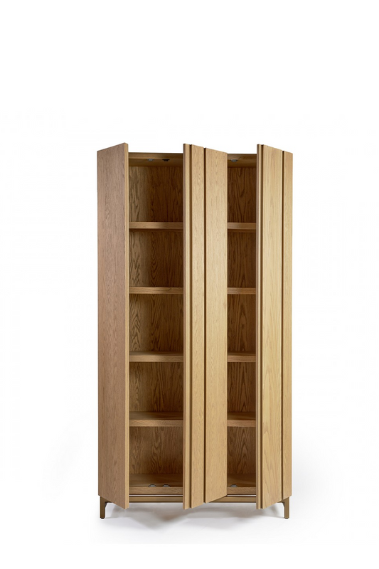 OAK wardrobe made of natural oak wood with 3 doors and embossed slats