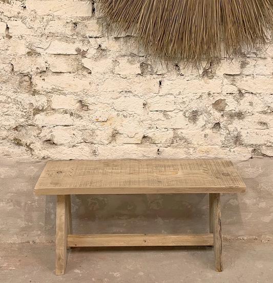GERTU light bench made of recycled wood