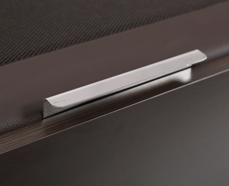 Canapé AXEL fondo 190 cm en varios anchos, base madera wengué y tapa polipiel marrón y tejido 3D.