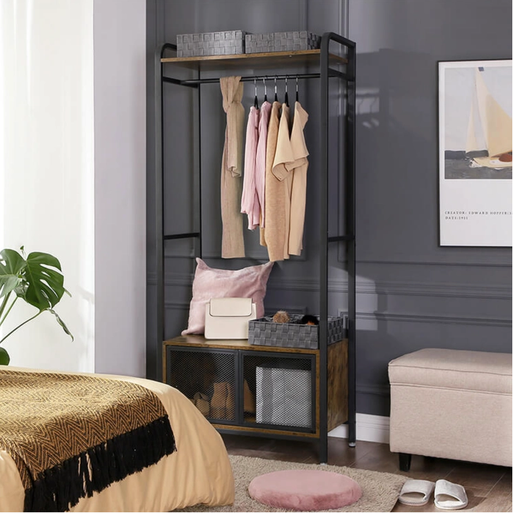 Nancy's United, armario de pie con estante