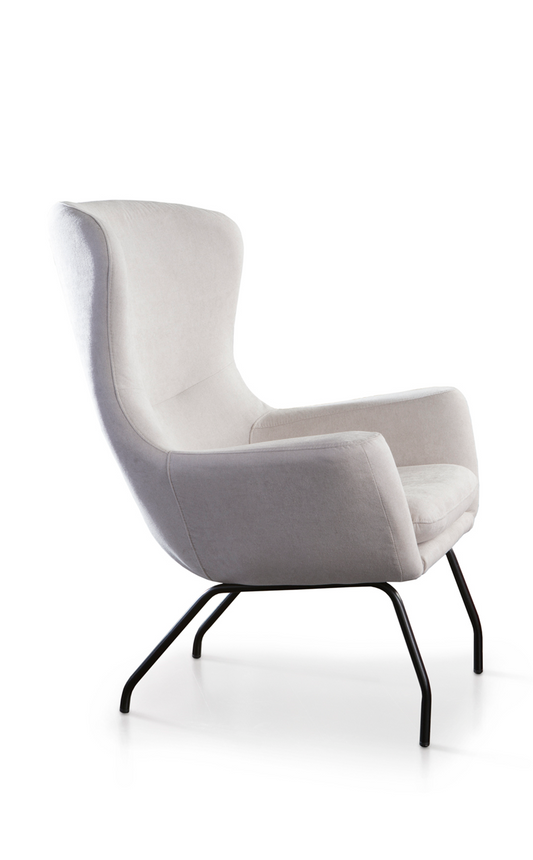 Butaca ESTÍO con pata metálica negra, tapizada en terciopelo