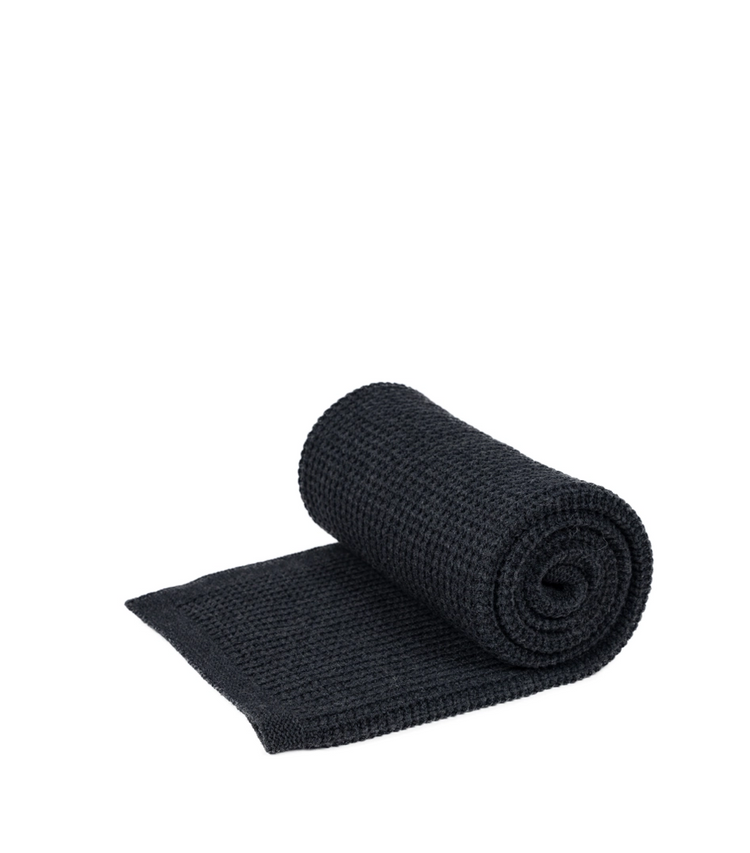 EMMA merino wool knitted blanket in anthracite
