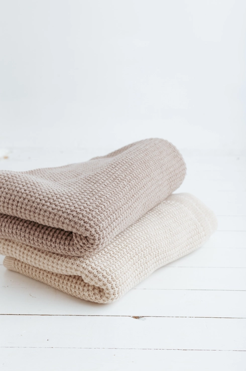 EMMA merino wool knitted blanket in ecru