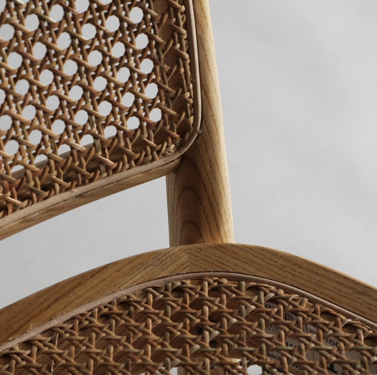 Silla Kleive en madera de olmo color natural