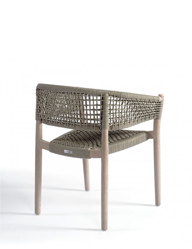 Silla IBIZA, en madera de eucalipto color grisáceo con respaldo y asiento de cuerda color topo
