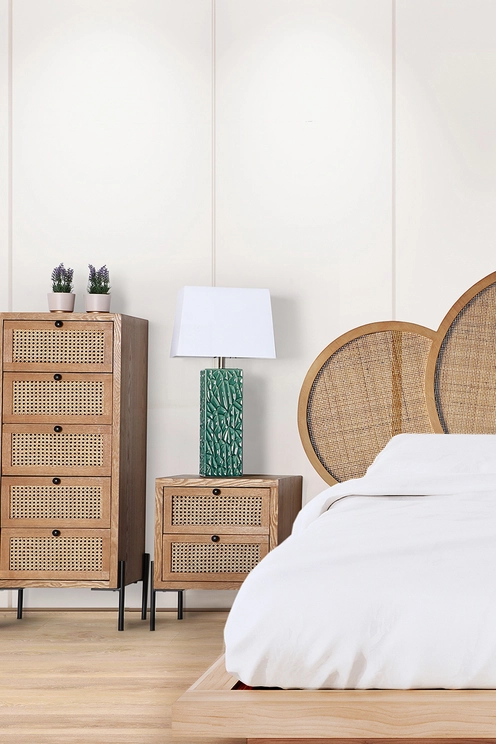 Sinfonier Zetel, madera en color marrón, patas metálicas color negro