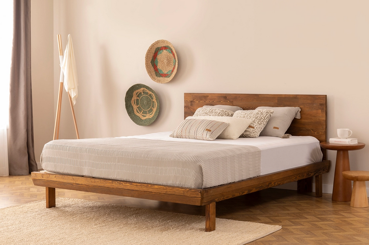 Cama individual de madera Rio Model, madera de pino - MARRÓN