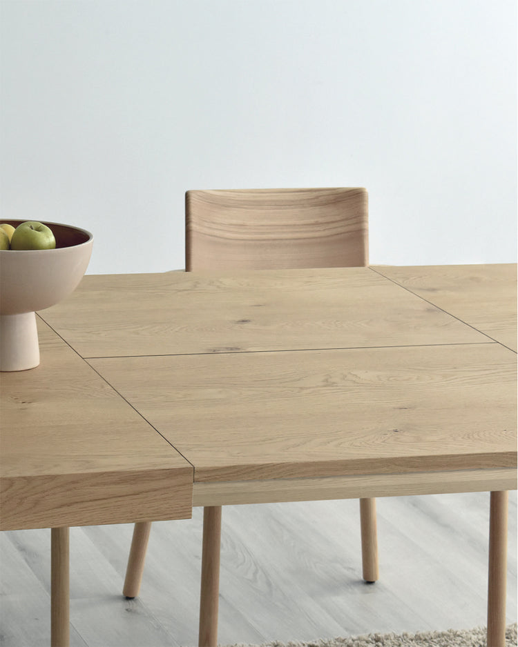 Mesa de comedor LEVA extensible de madera maciza de roble natural