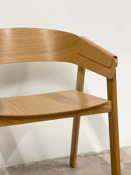 Silla NAOMI, de madera de roble