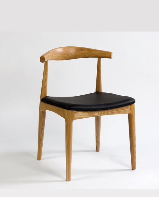 Silla MARION, en madera de haya natural y  asiento de polipiel negro