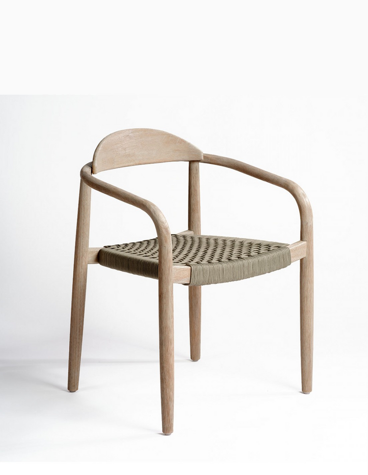 Silla AMAYA, madera de eucalipto grisácea y asiento de cuerda en color gris topo