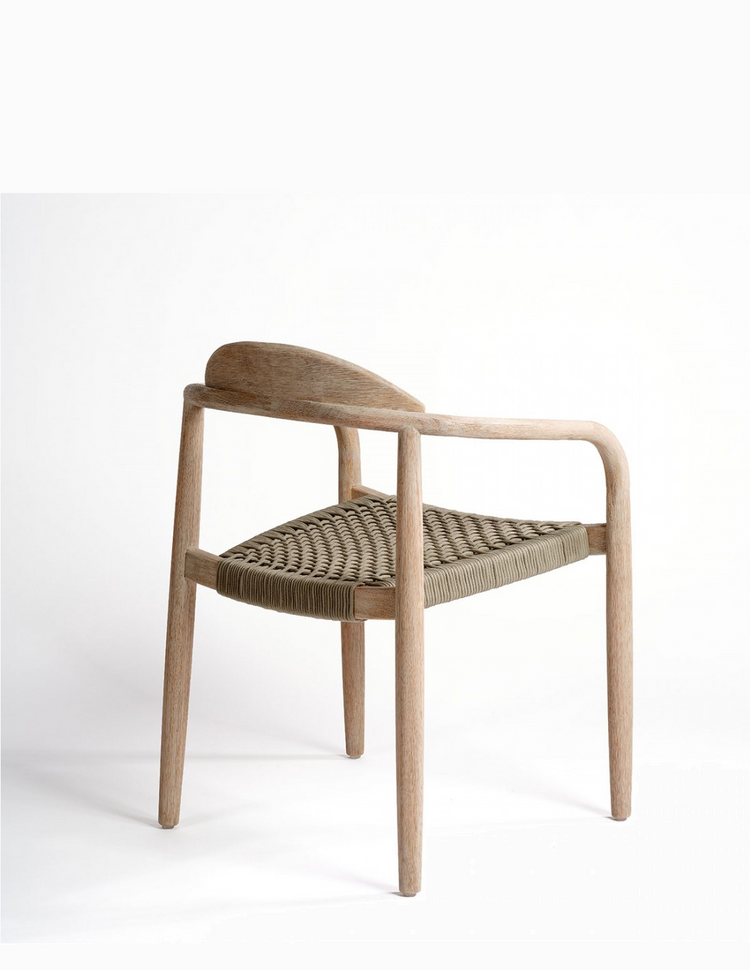 Silla AMAYA, madera de eucalipto grisácea y asiento de cuerda en color gris topo