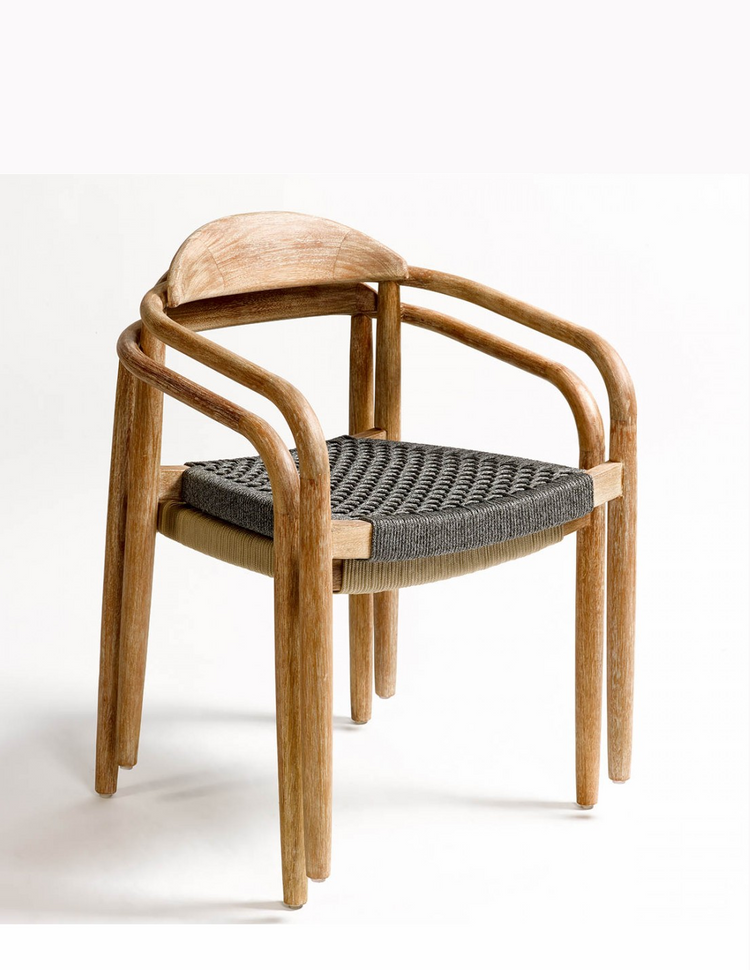 Silla AMAYA, madera natural de eucalipto y asiento de cuerda color antracita