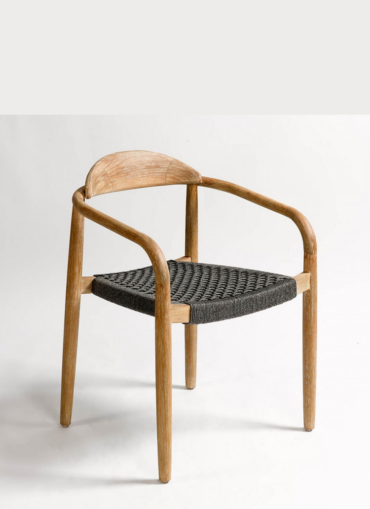 Silla AMAYA, madera natural de eucalipto y asiento de cuerda color antracita