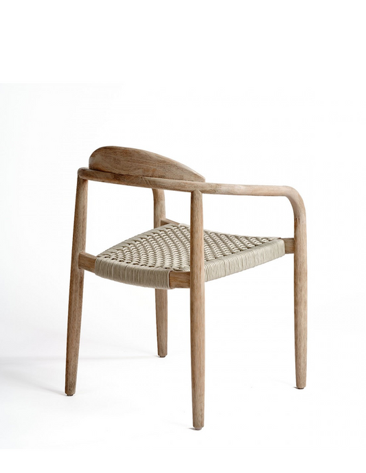 Silla AMAYA, madera de eucapilto grisácea y  aiento de cuerda color gris claro